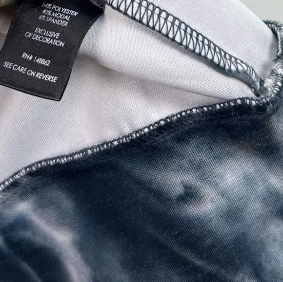 Torrid Active Cupro Tie Dye Sweatshirt - Picture 7 of 8